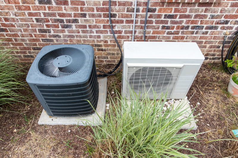 Choosing Between Ductless and Ducted Air Conditioners